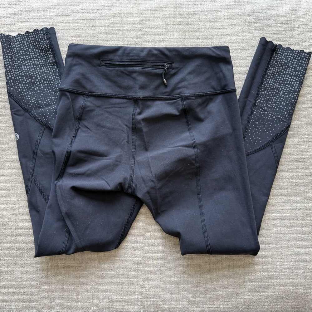 Lululemon Capri Black Leggings with Pocket and Dotted Accents